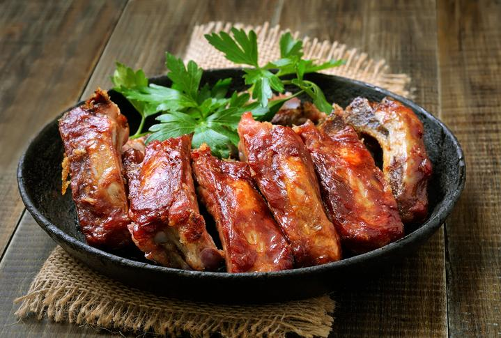 Costillas de Res en Salsa BBQ al Barril